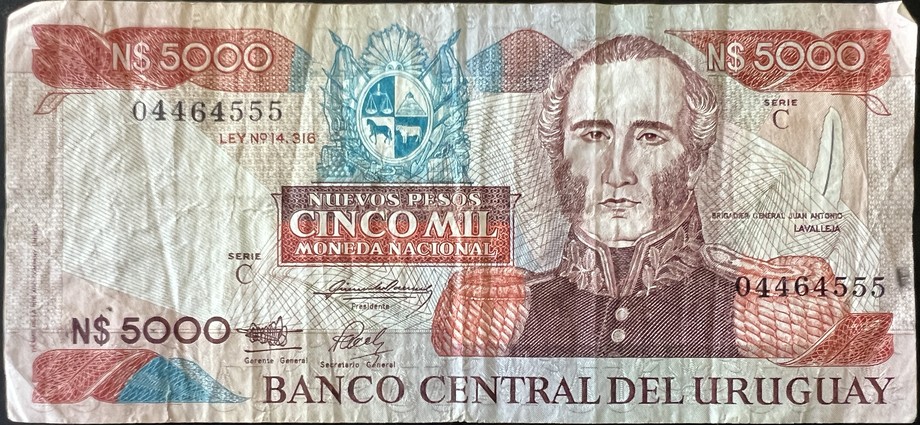 Uruguay 5000 Peso, front